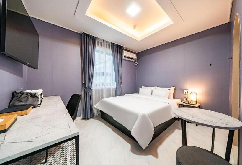 Номер Стандарт, Sloth Hotel Gimhae