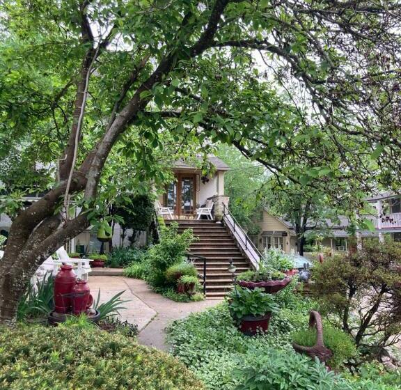 Апартаменты 1 Спальня, All Seasons Inn