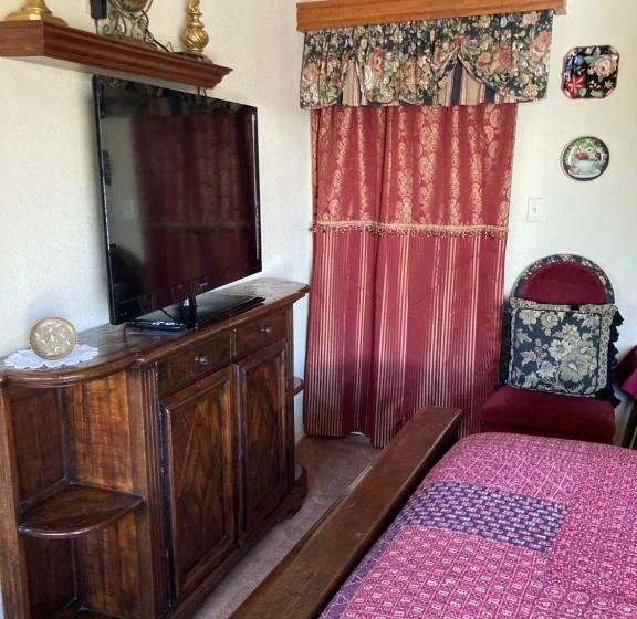 Номер Стандарт, All Seasons Inn
