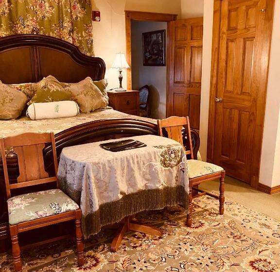 Люкс Deluxe Кровать Кинг, All Seasons Inn