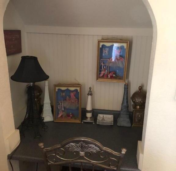 Люкс Повышенной Комфортности, All Seasons Inn