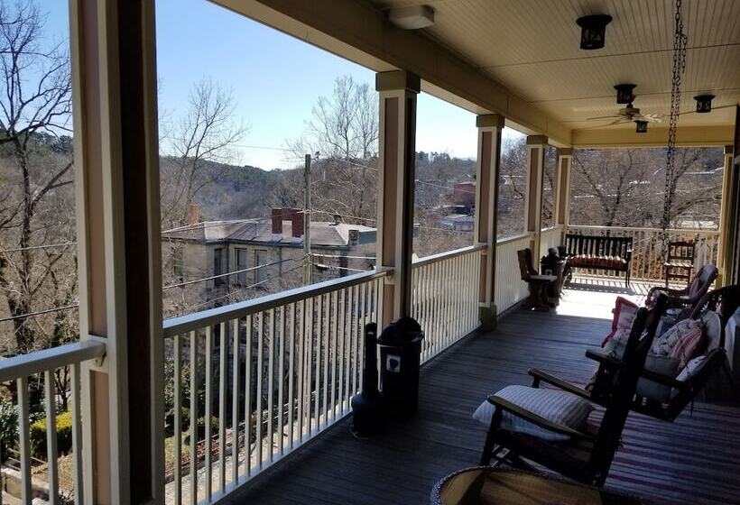 Family Suite, All Seasons Inn