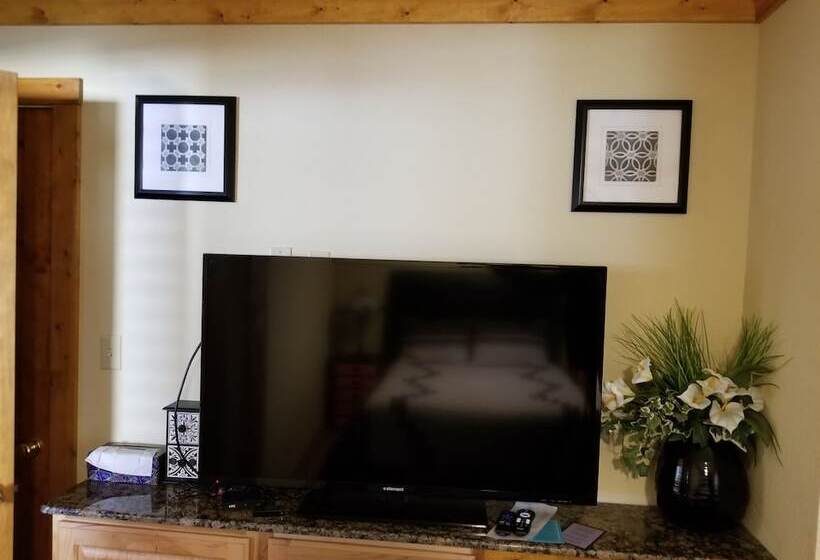 Family Suite, All Seasons Inn
