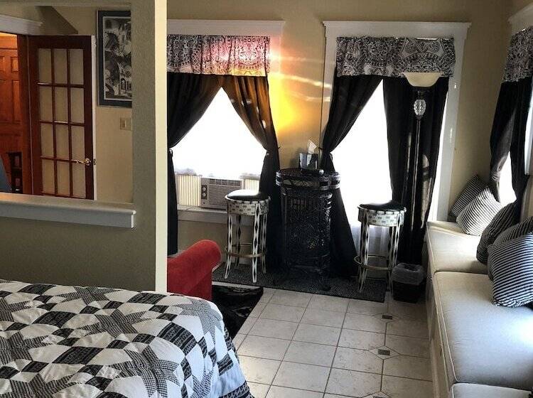 Апартаменты 1 Спальня, All Seasons Inn