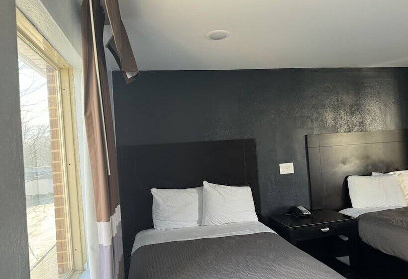 带2个双人床的标准工作室, Budget Inn Danville