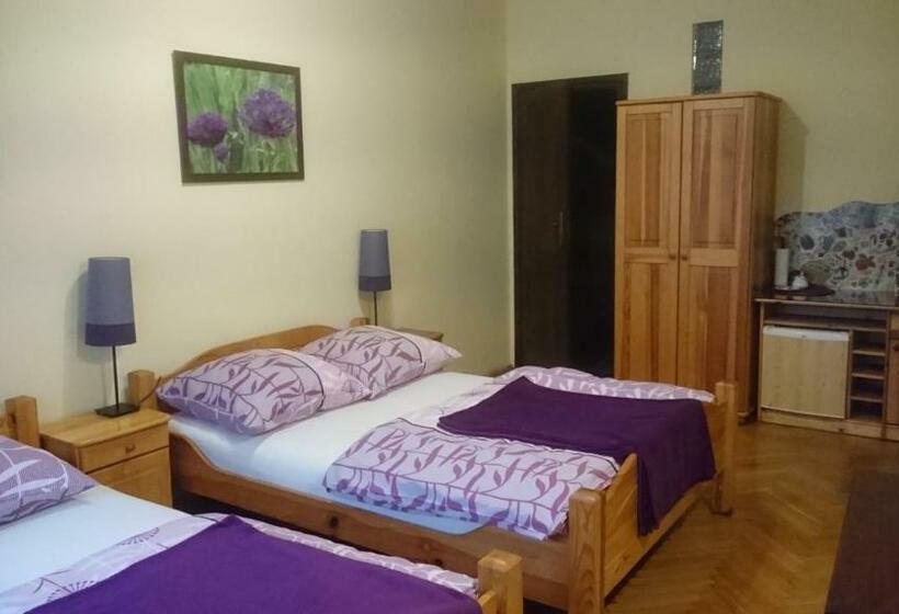 اتاق استاندارد سه نفره, Indalo Rooms