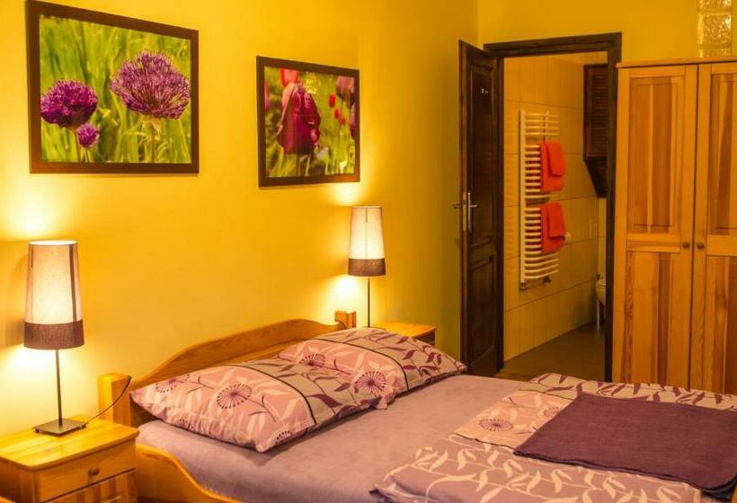 اتاق استاندارد سه نفره, Indalo Rooms
