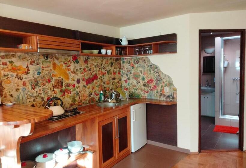 اتاق خانوادگی, Indalo Rooms