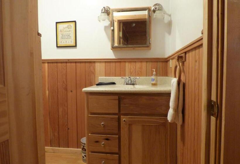 Номер Стандарт, Juneberry Lodge