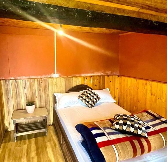 اتاق اکونومی, Wake In Himalayas