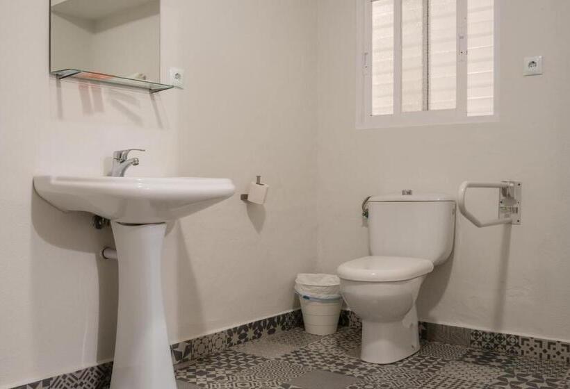 Quarto Familiar, Hostal Imperial