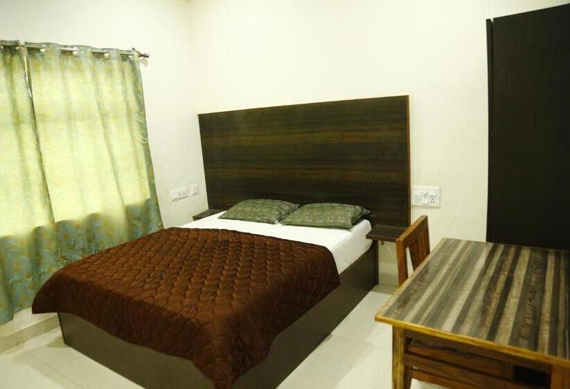 Номер Deluxe, Kpk Residency Arani
