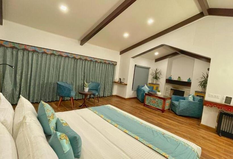 带大床的高级房间, Voyage Glenz Resort