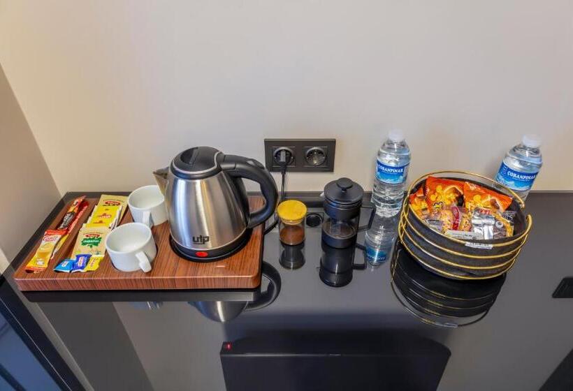 Трехместный Номер Deluxe, Lenora Airport Hotel & İstanbul Airport