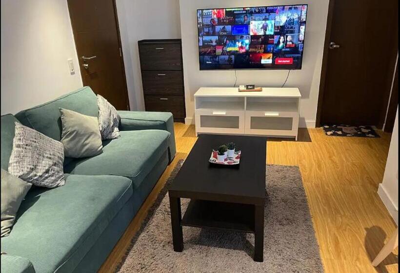 סוויטה משפחתית, Modern And Comfortable Staycation   Unit 3718 Novotel Tower