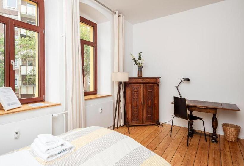 Номер Стандарт, Künstlerzimmer Im Kulturhaus Häselburg