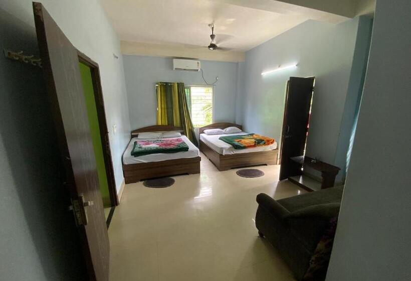 اتاق کلاسیک چهارنفره, Om Guest House