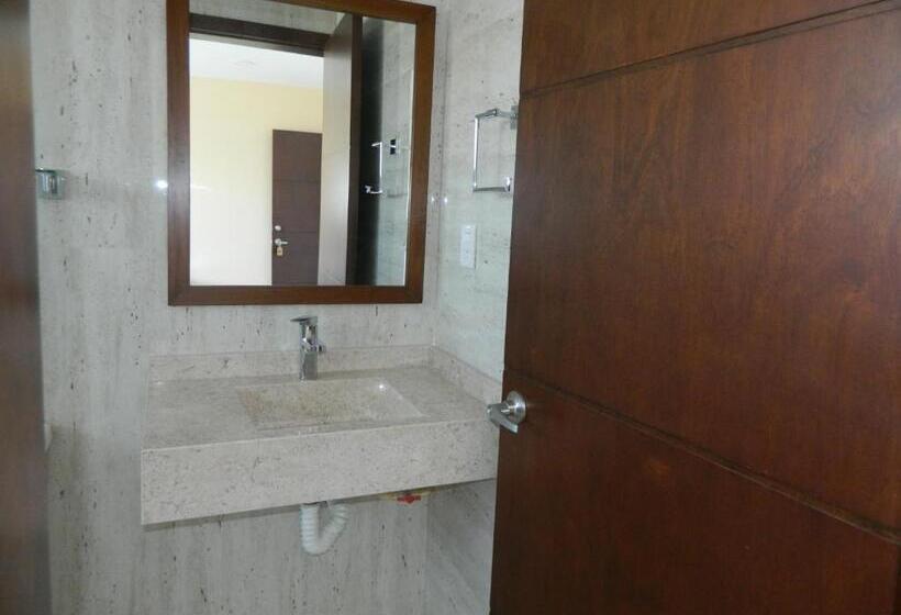اتاق استاندارد با بالکن, Acl Suites