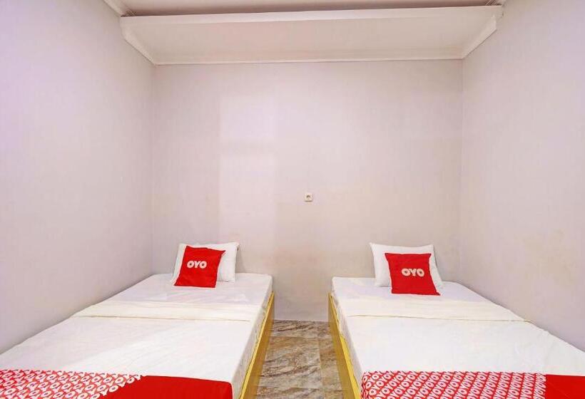Номер Deluxe, D Twinz House Syariah Redpartner