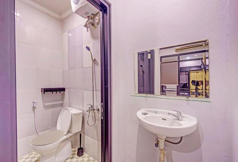 Номер Deluxe, D Twinz House Syariah Redpartner
