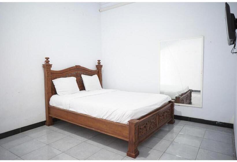 Номер Deluxe, Oyo Life 92886 Rumah Nyaman Radhika 2 Syariah