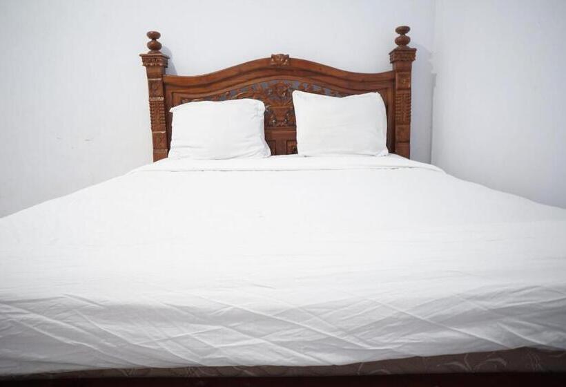 Номер Deluxe, Oyo Life 92886 Rumah Nyaman Radhika 2 Syariah