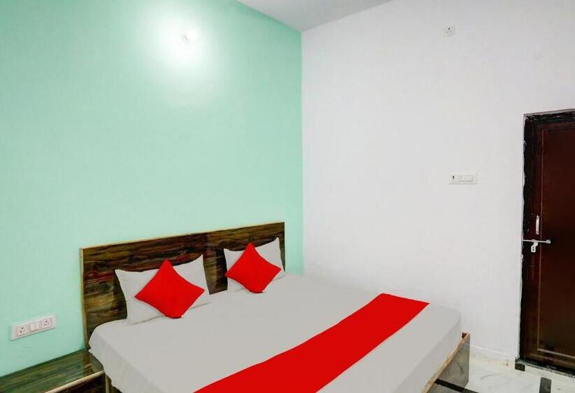 Трехместный Номер Классика, Oyo Flagship Hotel Bhagirathi