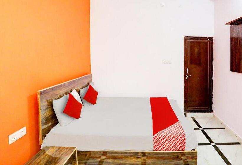Трехместный Номер Классика, Oyo Flagship Hotel Bhagirathi