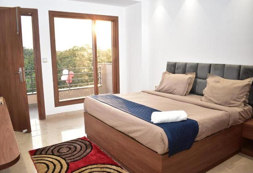 Pokój Deluxe z Balkonem, Qotel Hotel Signature Bnb Ashok Vihar