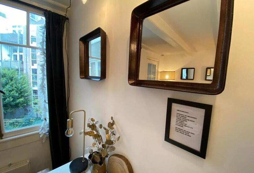 آپارتمان 1 خوابه, Cozy Studio In The Heart Of Amsterdam