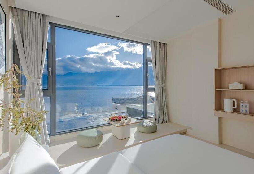 Номер Стандарт Вид на Озеро, Dali Oriental Seaview Hotel  Dali Erhai