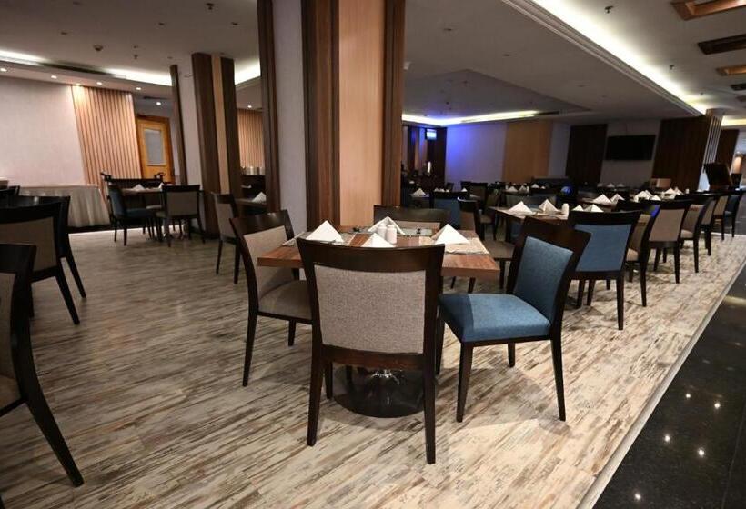 سوییت جونیور, Merkure Jeddah Al Hamraa