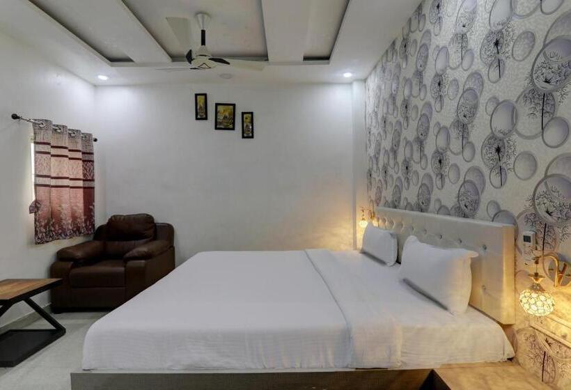 Трехместный Номер Классика, Oyo 81273 Hotel Krishna Inn