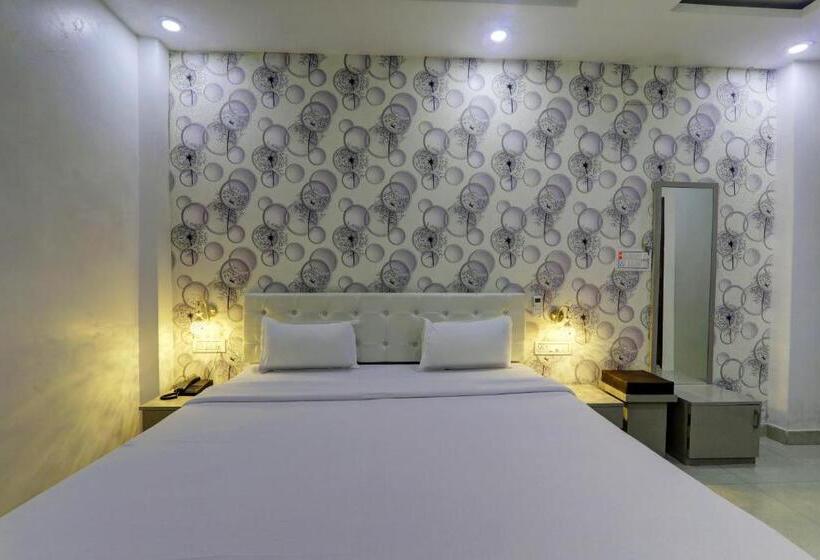 Трехместный Номер Классика, Oyo 81273 Hotel Krishna Inn