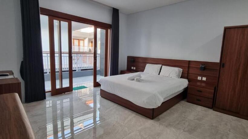 استودیوی لوکس, Dukuh Segara Guest House