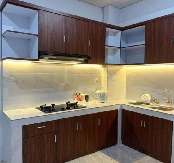 استودیوی لوکس, Dukuh Segara Guest House