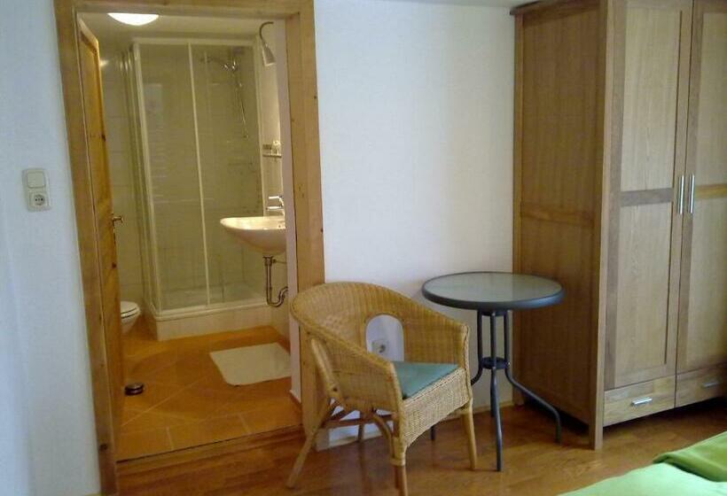 Номер Стандарт, Pension 's Waldeck