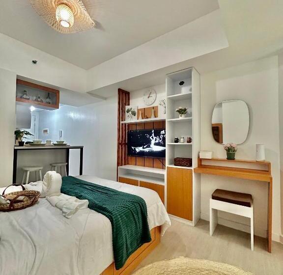 스탠다드 발코니 스튜디오, Azure North Bali Tower Unit 1014