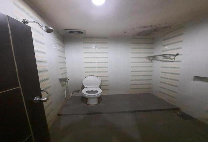 اتاق لوکس, Collection O 93163 Hotel Grand Kartika