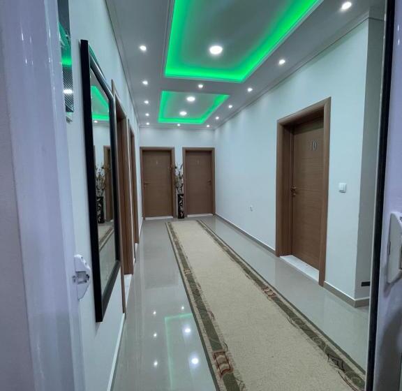 اتاق لوکس, L&i Villa