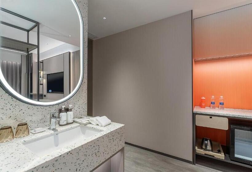 اتاق استاندارد با تخت بزرگ, Even Hotel Zhongshan City Center, An Ihg