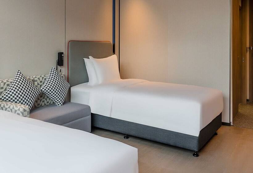 Номер Стандарт Адаптированный для Инвалидов, Holiday Inn Express Jiangmen East Station, An Ihg