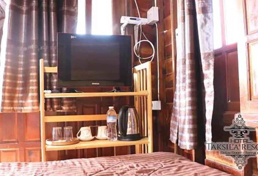 اتاق استاندارد با چشم‌انداز باغ, Taksila Resort ฏักร์ศิลารีสอร์ท