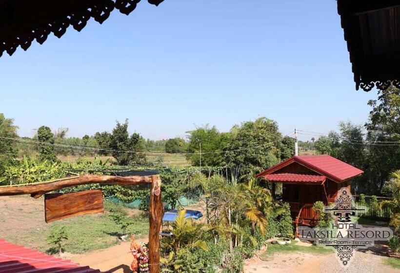 اتاق استاندارد با چشم‌انداز باغ, Taksila Resort ฏักร์ศิลารีสอร์ท