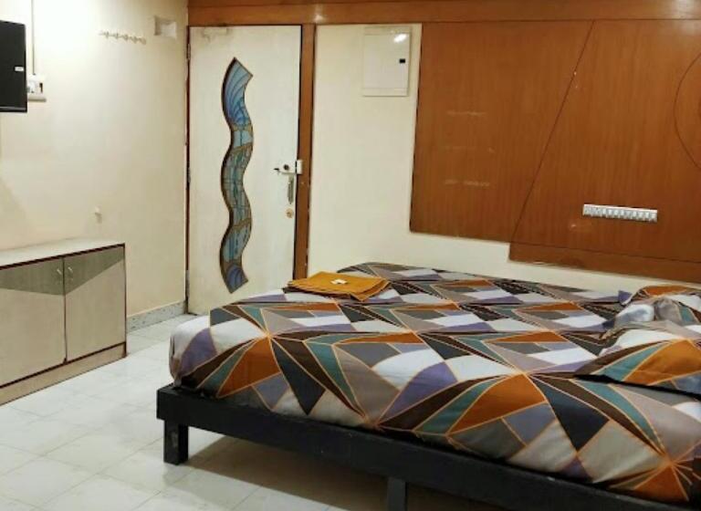 اتاق سوپریور, Shyamal Rajkot