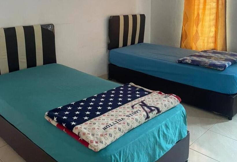 Номер Basic, Spot On 93378 Lona Guest House Syariah