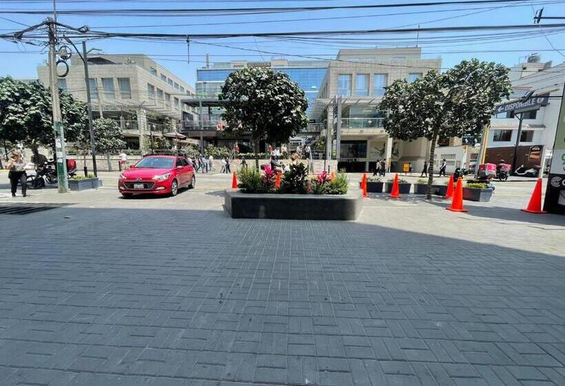 آپارتمان 1 خوابه همکف, Monterrico Polo Aparts   Cerca A La Embajada De Usa