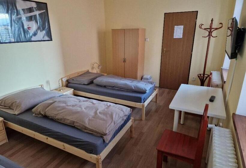 Номер Стандарт Трехместный, Penzion Kornout