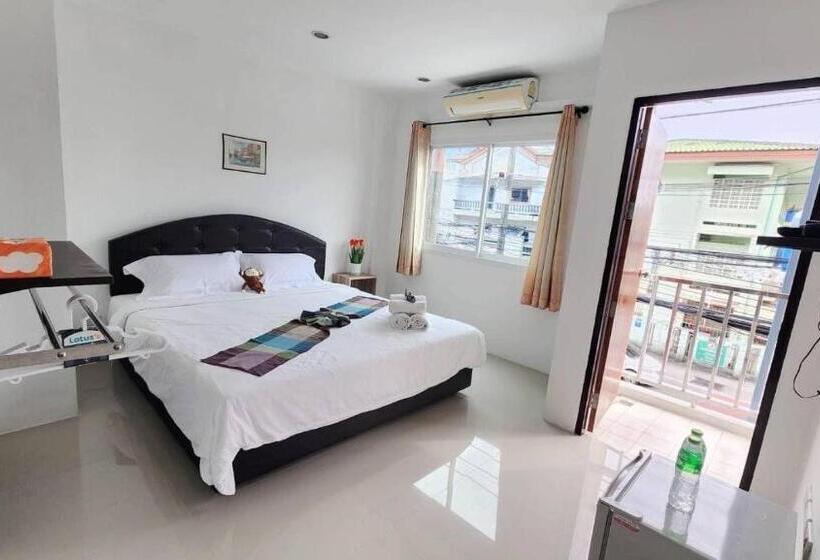 חדר דלוקס יחיד, The Rich Patong