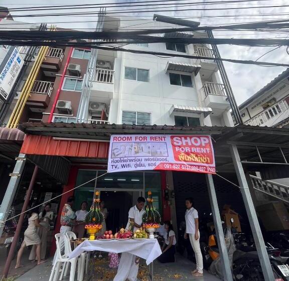 חדר דלוקס יחיד, The Rich Patong